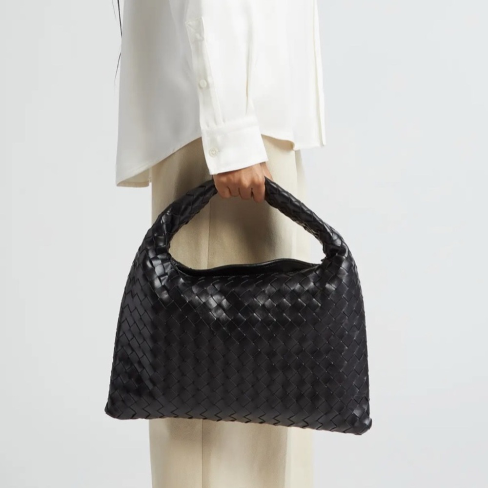 ‼️SOLD‼️ NEW Bottega Veneta Small Hop